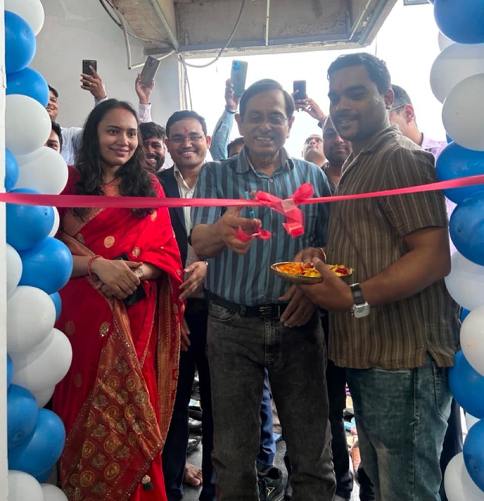 Gallery Image - Dr Shekhar Sinha inaugurating Neurovision Ranchi